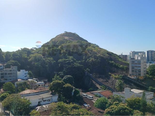 70 Área Útil Apartamento Alugar, 2 Dormitórios localizado em José Teixeira, 865 Ed: Ada Negri Santa Lúcia, Vitória, Espírito Santo, 29056 035 | Brasil