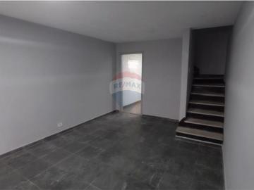 70 Área Útil Sobrado Alugar, 2 Dormitórios localizado em Rio Pequeno, São Paulo, São Paulo, 05339050 | Brasil