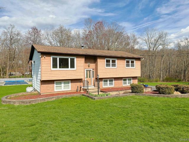 70 Bayberry Dr, Monroe, NY 10950 | MLS #1006