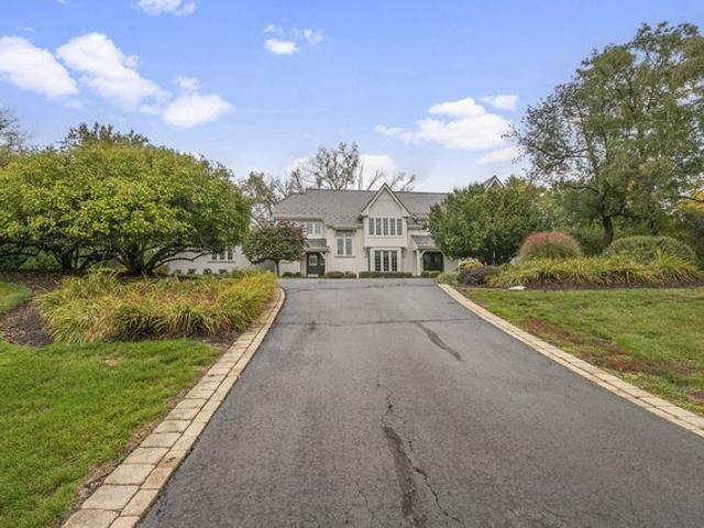 70 Bexley Ct, North Barrington, IL 60010