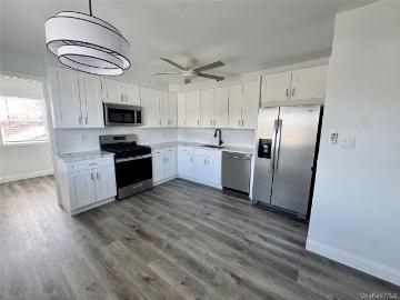 70 Burlington Ave, Deer Park, NY 11729 | MLS #986161