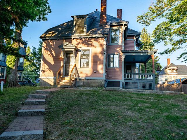 70 Concord St, Nashua, NH 03064 | MLS #5072