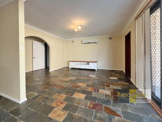 70 Conmurra Ciruit, Shortland