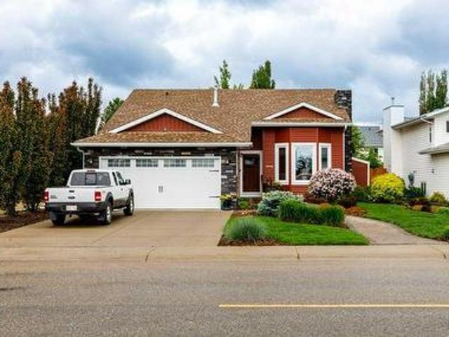 70 Douglas Avenue, Red Deer, AB, T4R 2G6 house for sale | Listing ID A2322 | Royal LePage