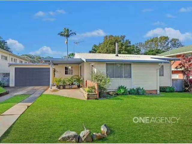 70 Granite Street, Port Macquarie House for rent Listed by Ti.