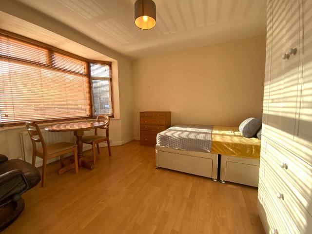 70 Lane End Road, High Wycombe HP12, Property to rent, £725 pcm | PrimeLocation