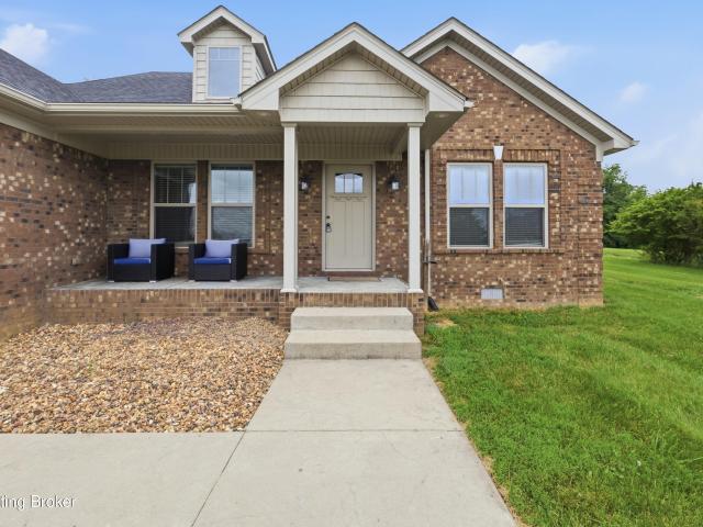 70 Lenore Rd