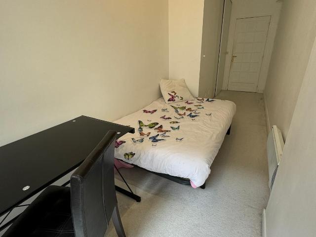 70 m² 2 rooms flat 15mn walk from Tour Eiffel in a peaceful district, Paris Amsterdam Apartments for Rent