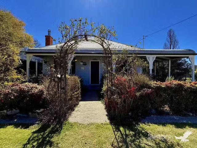 70 Margetts Street, Wallangarra, QLD 4383
