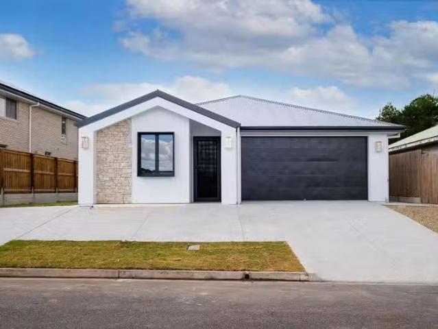 70 Miller Street, Chermside, QLD 4032 House for Rent