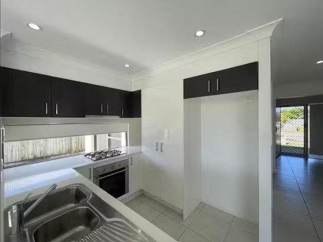 70 Montgomery Street, Rural View, QLD 4740