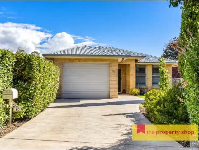 70 Mulgoa Way, Mudgee House for rent Listed by Samantha Taylo.