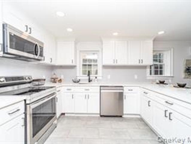 70 New Paltz Rd, Unit 1B, Highland, NY 12528 | MLS #947239