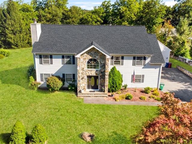 70 Oak Pond Lane