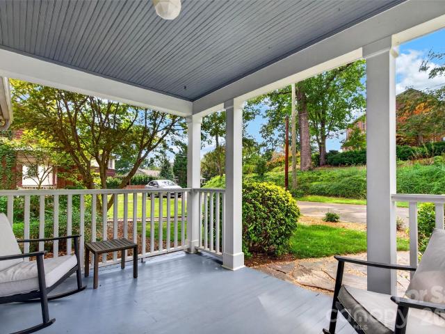 70 Saint Dunstans Circle