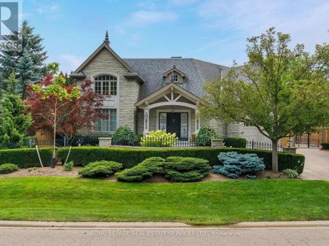 70 Shorewood Place, Oakville, ON, L6K 3Y4 Luxury House for sale | Listing ID W13585 | Royal LePage Carriage Trade Luxury Properties