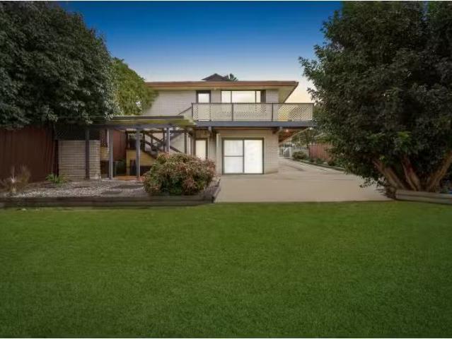 70 St Andrews Boulevard, Casula House for rent Listed by Tani.