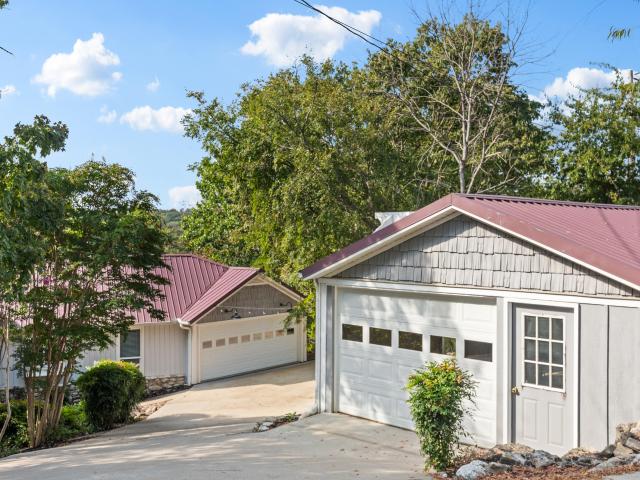 70 Stone Ledge Drive
