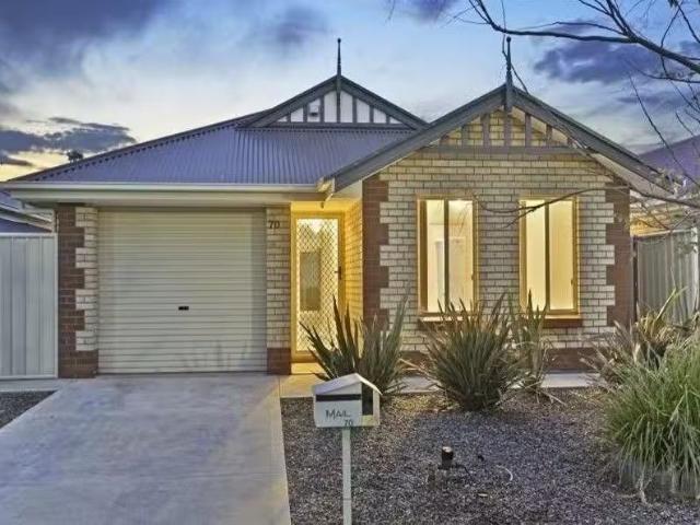 70 Strathaird Boulevard, SMITHFIELD, SA 5114 House for Rent