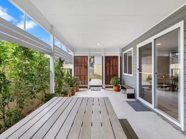70A Thomas Mitchell Road, Killarney Vale House for rent Liste.