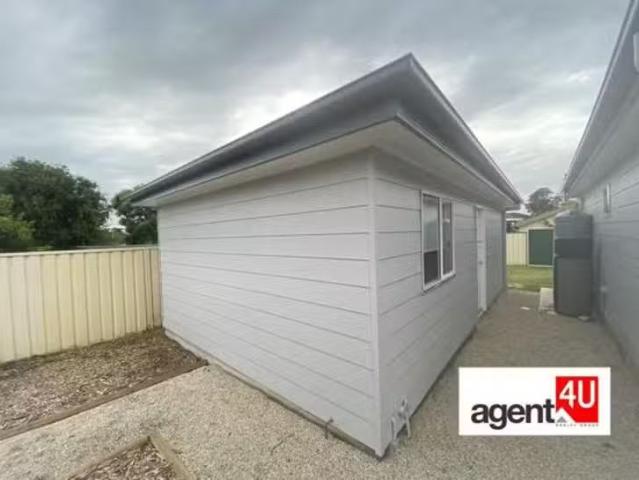 70B College Street, Cambridge Park, NSW 2747