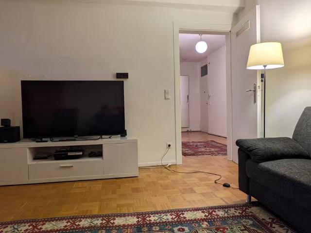 70qm apartment with balcony, well equipped kitchen close to Uni. Clinic, Essen Amsterdam Apartments for Rent