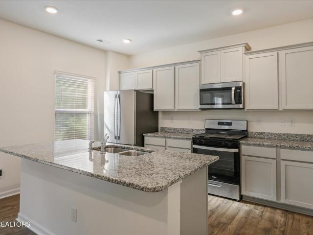 7104 Dusty Rose Lane