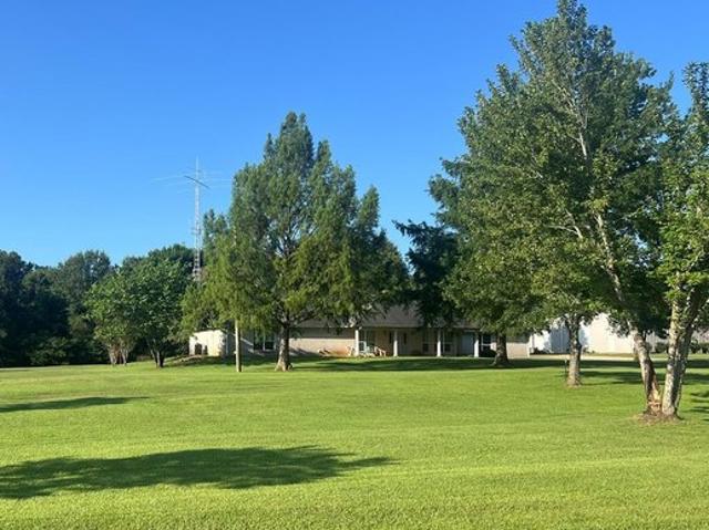 7105 Goldfinch Rd, Texarkana, TX 75501