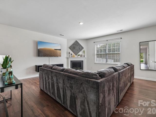 7105 Pennyroyal Way