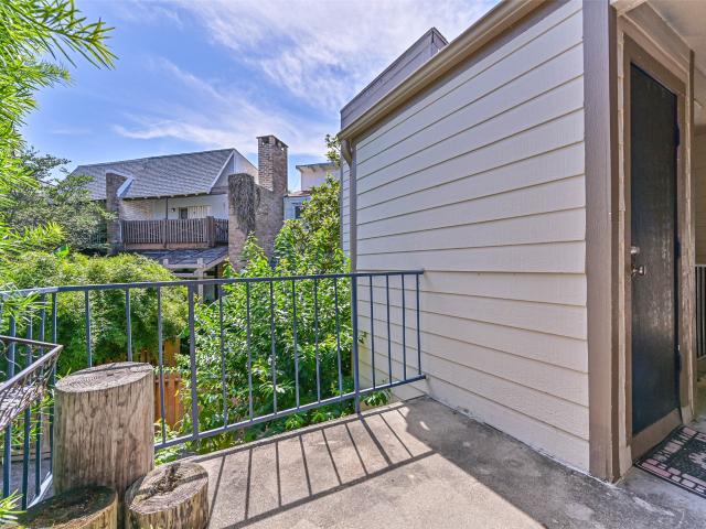 7106 N Holiday Drive 7106