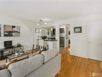 7106 California Avenue SW # 101