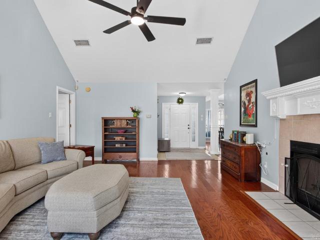 7109 Oakland Ct