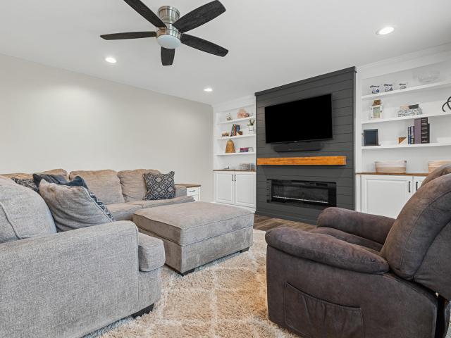 7100 Desmond Lane