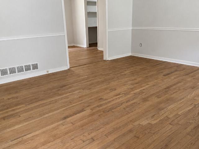 7102 Doncaster Road
