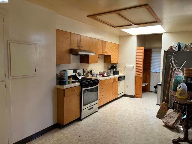 710 7 Th Ave