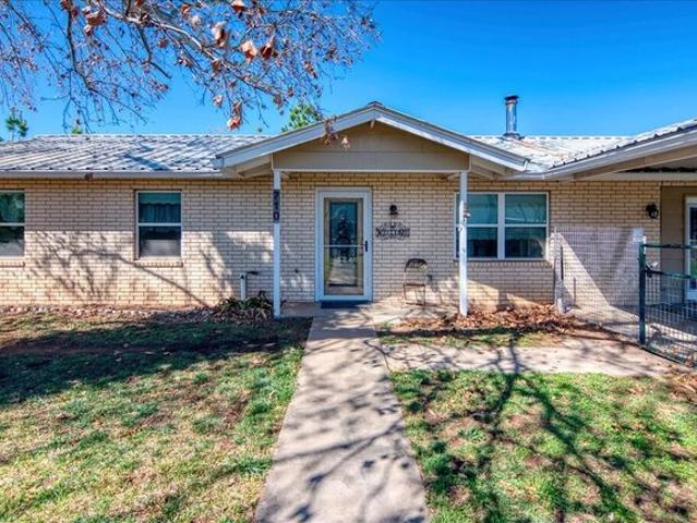 710 Elm St, Mason, TX 76856