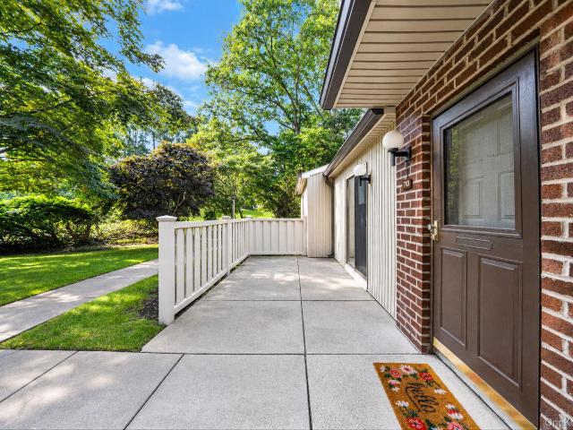 710 Hilltop Court