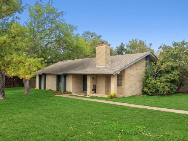 710 Lake View Cv