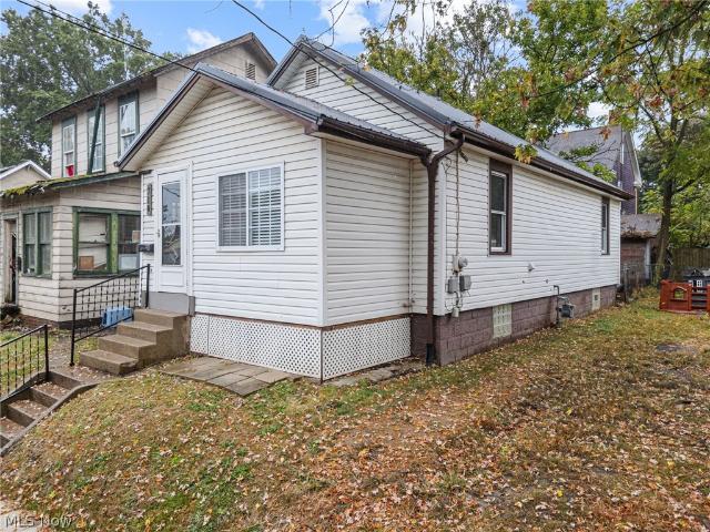 710 N Freedom Avenue