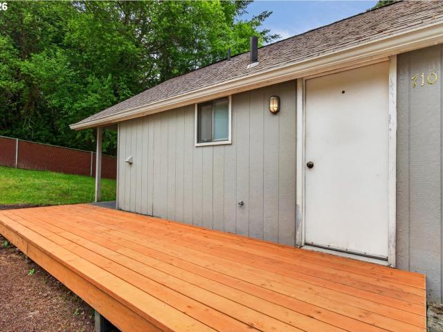 710 wood ln
