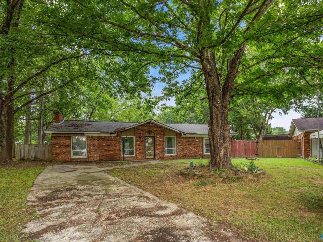 710 Westwood Circle SW