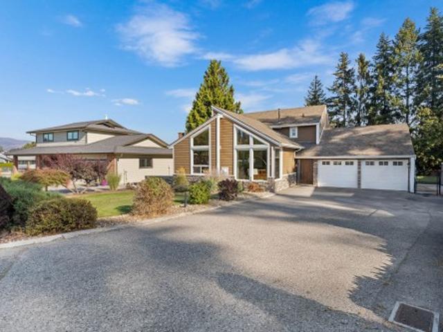 710 Tozer Court, Kelowna, BC, V1W 2P8 house for sale | Listing ID 10401 | Royal LePage
