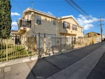 7114 EL SELINDA AVE, BELL GARDENS, CA 90201