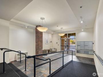 7116 Greenwood Avenue N # 305