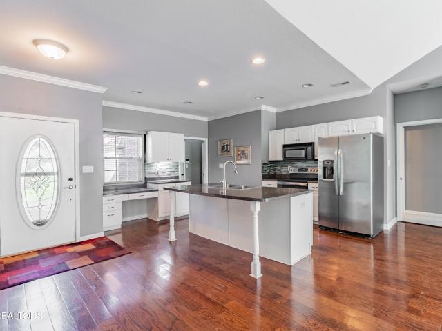 7116 Winter Oaks Way