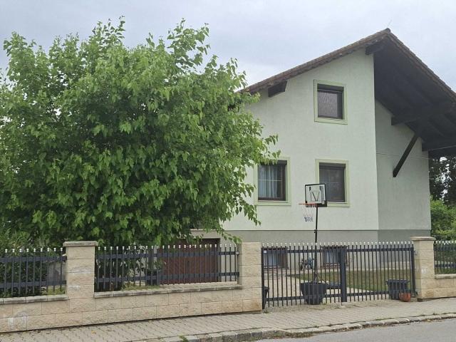 7111 Parndorf Großzügiges 6 Zi. Einfamilienhaus in Parndorf mit schönem Garten zu mieten!