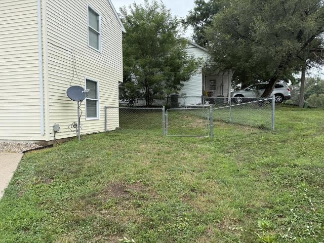 711 716 Hickory