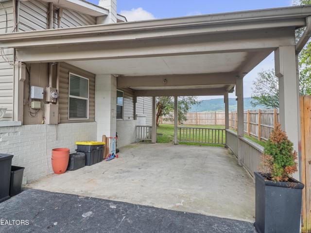 711 Cooper Ave