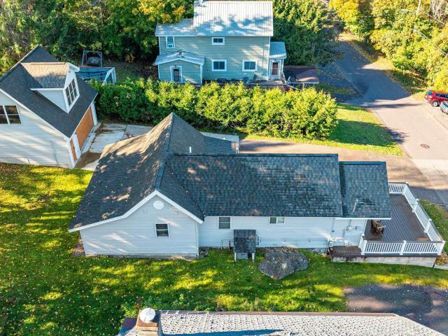 711 Calverley Avenue
