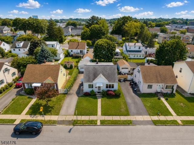 711 Bloomfield Ave